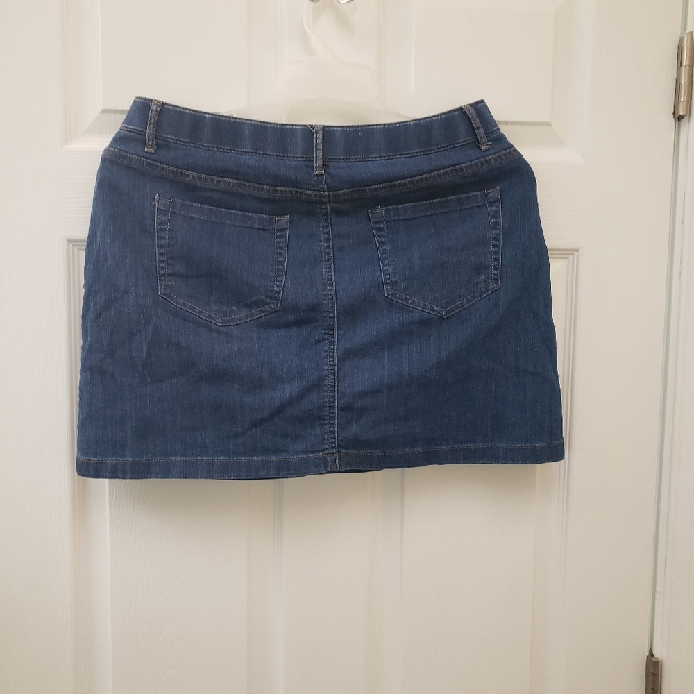 Croft & Barrow, classic fit, stretch skort, denim skort, size 10 - Picture 10 of 15